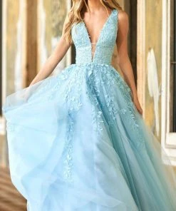 Sherri Hill - 54937 Lace Detailed Tulle Gown